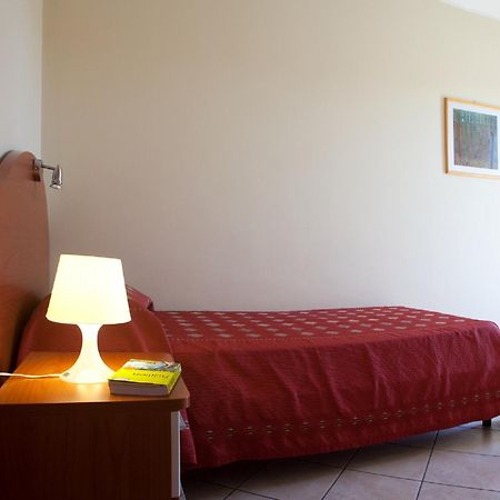 Motta Residence Hotel Motta SantʼAnastasia エクステリア 写真